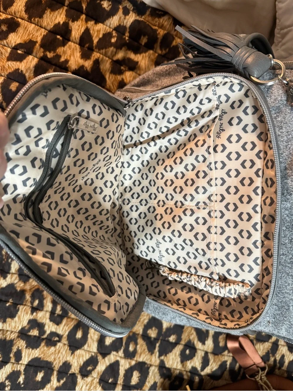 Itzy Ritzy (discontinued) Greyson Boss Bag with strolle caddy & sanitizer holder